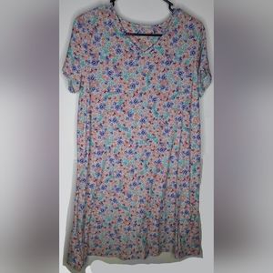 Croft & Barrow® Short Sleeve V-Neck Sleepshirt size s